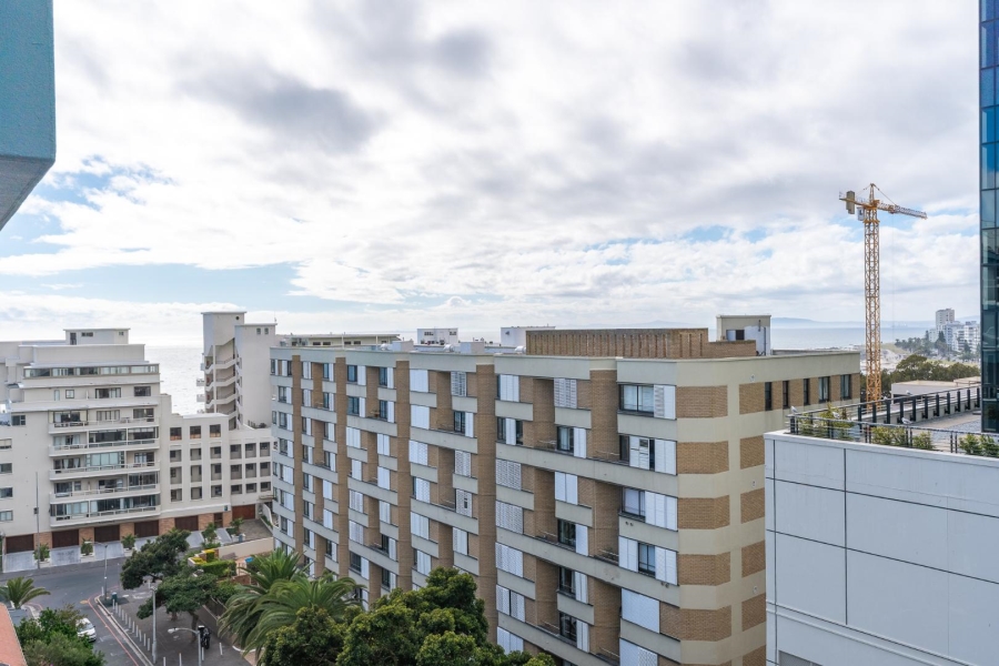 3 Bedroom Property for Sale in Sea Point Western Cape